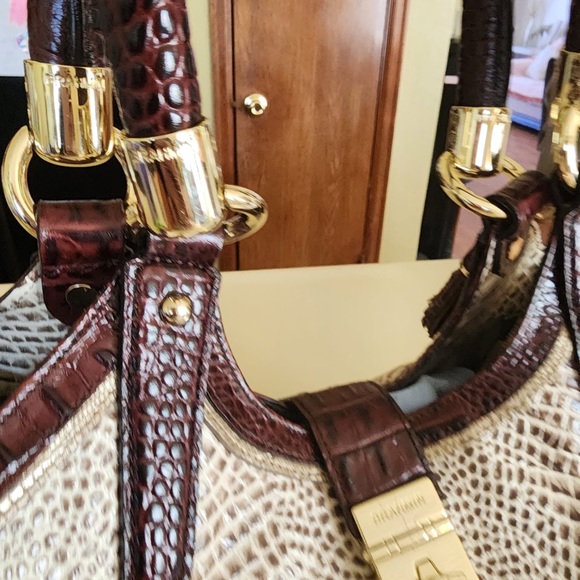 Brahmin Elisa Hobo Bag in Creme Rhodes Tri-Texture lizzard croc embossed🌹 - Picture 7 of 11